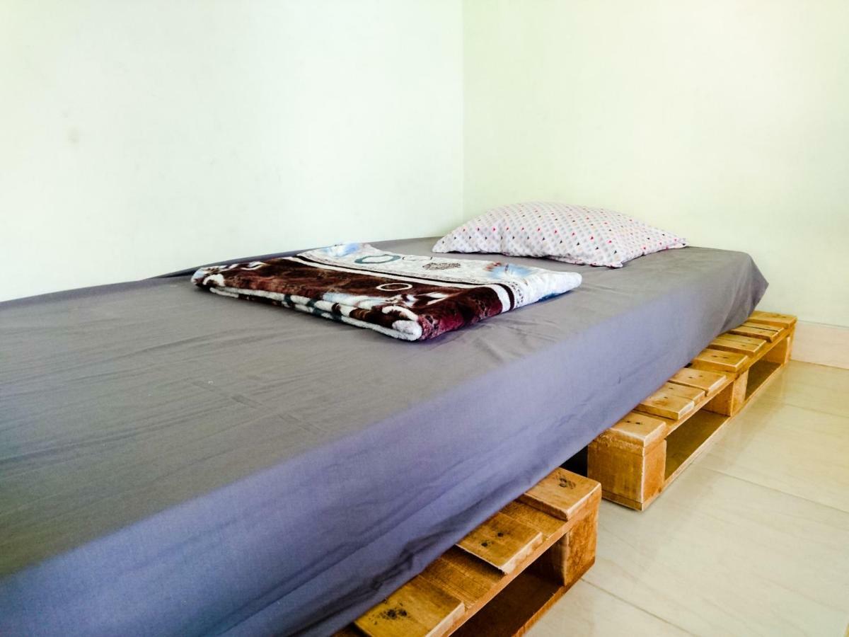 Srikaloka 12 Kostel - For Female And Couple Apartment Yogyakarta Exterior photo